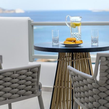 Vivere Luxury Suites Pera Gyalos Bagian luar foto