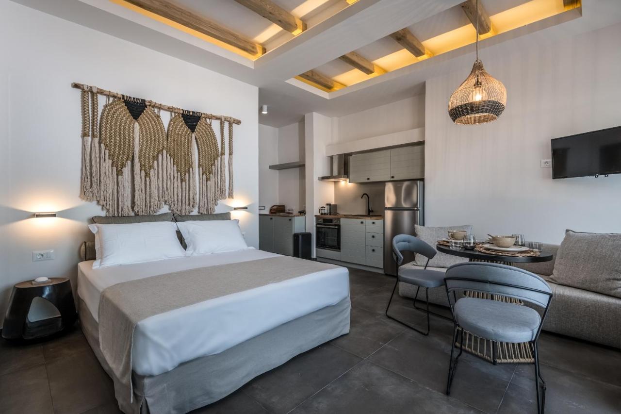 Vivere Luxury Suites Pera Gyalos Bagian luar foto