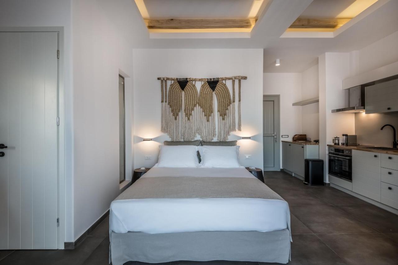 Vivere Luxury Suites Pera Gyalos Bagian luar foto