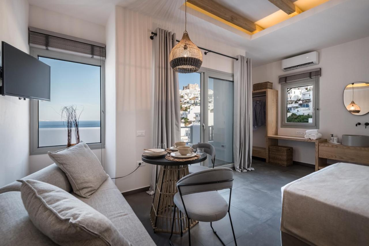 Vivere Luxury Suites Pera Gyalos Bagian luar foto