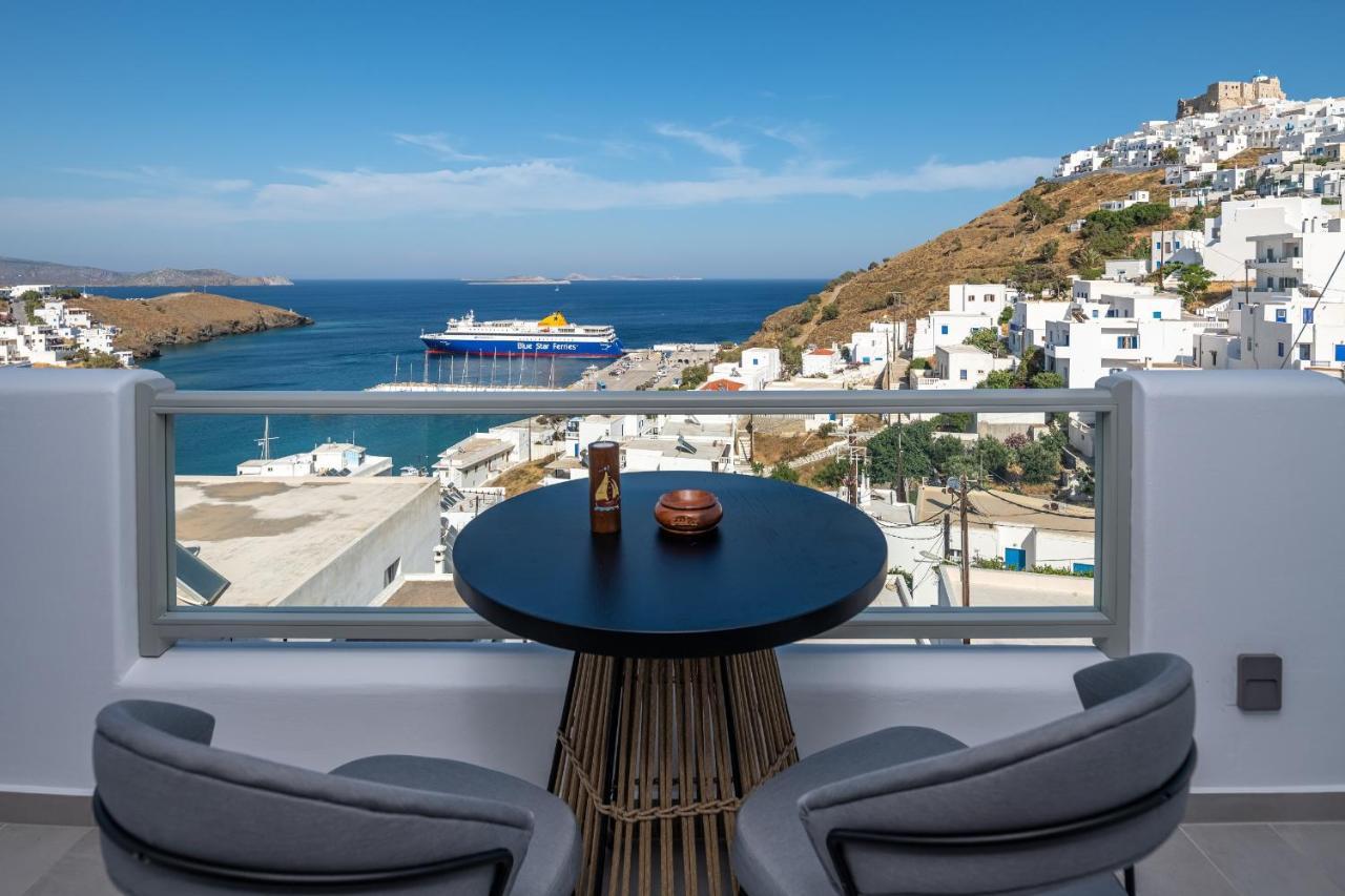 Vivere Luxury Suites Pera Gyalos Bagian luar foto