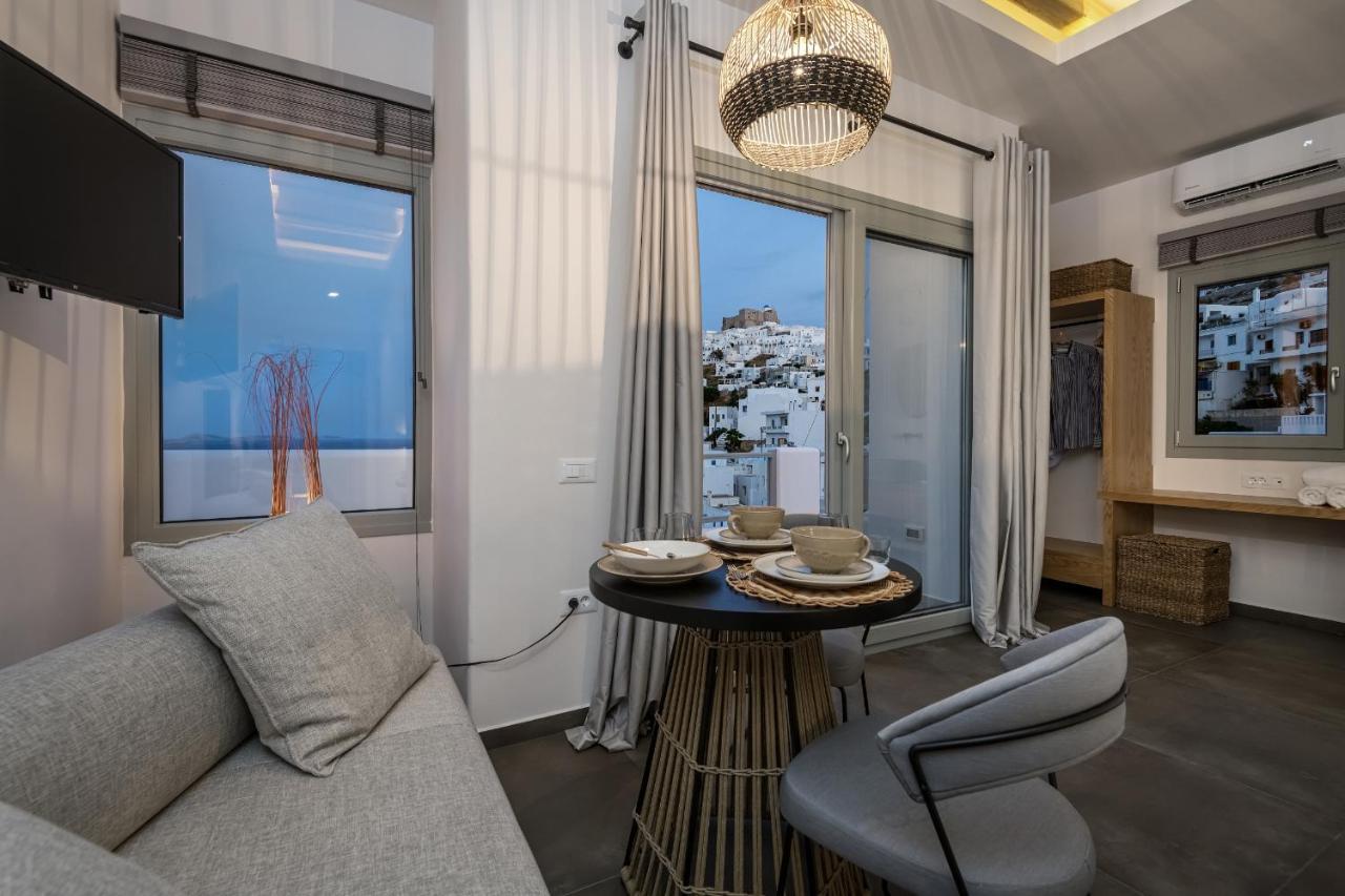 Vivere Luxury Suites Pera Gyalos Bagian luar foto