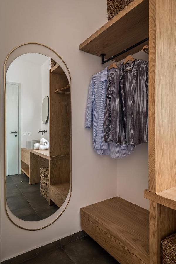 Vivere Luxury Suites Pera Gyalos Bagian luar foto